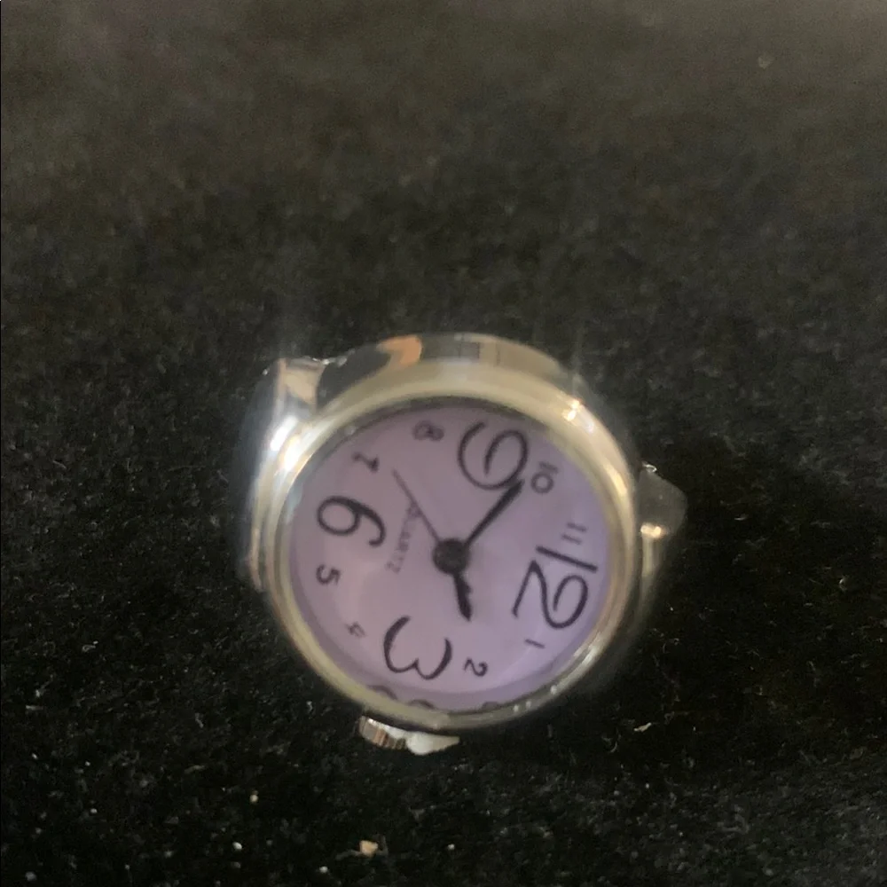 Silver Quartz Wearable Watch